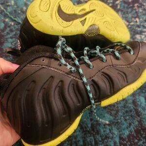 Nike Little Posite One "Black/Metallic Silver/Volt/Clear Jade" Grade School Boys